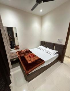 Crysta guest house - Amritsar - 0