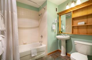 Unique & Comfortable Zephyr Mountain Lodge Condo with Slope and Continental Divide View condo - 2