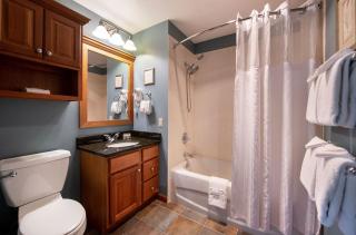 Premium Unit 1327 - 1 Bedroom - Zephyr Mountain condo - 2