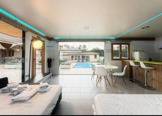 Estudio Moderno Piscina Barbacoa Parejas Amigos Gym Sauna - 4