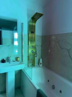 Downtown luxury segment - 1