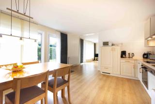 _BIR45_ _ Dat Hes_Hus - Niendorf - 2