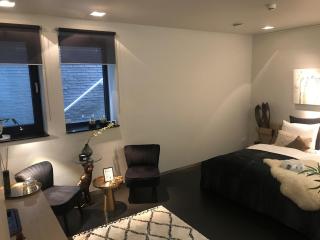 WK12 Suite - 4