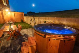 Domki Gorczański Zakątek - Jacuzzi - 4