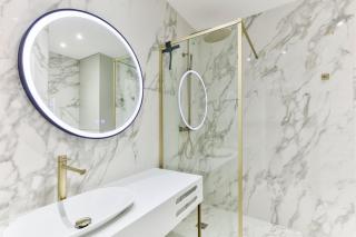 Family Retreat - Le Marais - with AC - 2