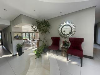 Casa Amelia Luxury House in Hyde Park - Johannesburg - 5
