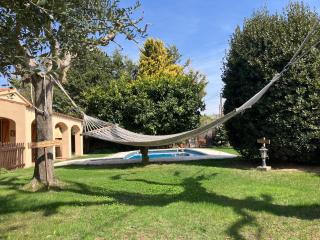 Apartment with private pool and garden - 8