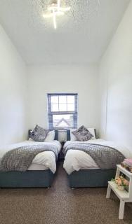 Entire 2 Bed Flat on 3rd floor near City Centre & Stadium - Cardiff - 5