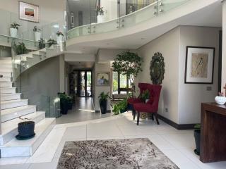 Casa Amelia Luxury House in Hyde Park - Johannesburg - 6