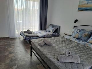 Apollon Luxury Rooms - Nea Vrasna - 9