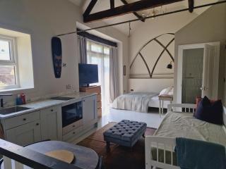 Loft Barn Apartment, sleeps 4 -  - 6