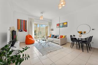 Charming 1BR in The Greens, Near Metro - Dubai - 0