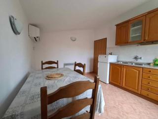 Apartment near beach Jezera 2 guests - Jezera - 9