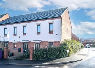 Beautiful 2-bedroom house with parking and garden - Wolverhampton - 8