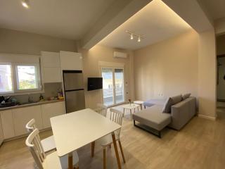 A Modern & Homely 1BR Apartment - Chios - 6
