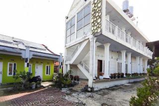 Ayi The Costel Syariah Bengkulu Mitra RedDoorz - Curup - 8