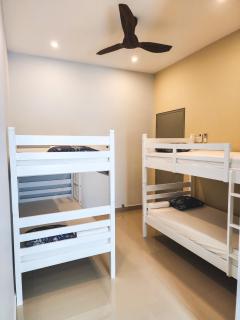 Ayera Residence Muji X Near Permas X Staycation 4BR4B #12 pax by Cowidea - Masai - 1