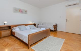 Stunning Apartment In Nin With Wifi - Nin - 6