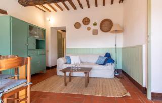 2 Bedroom Stunning Apartment In Paciano - 8