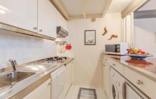 1 Bedroom Lovely Apartment In Grimaldi - 4