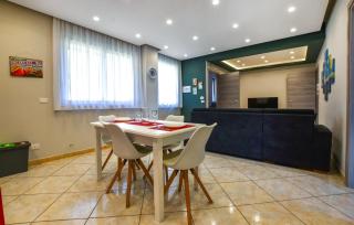 Pet Friendly Apartment In Monterosso - Fleri - 8