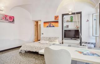 1 Bedroom Stunning Apartment In Genova - Genova - 4