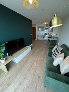 Exclusive Offers l Luxury City Centre Stay with Gym - PS4 - Netflix JVT Short Lets - 3