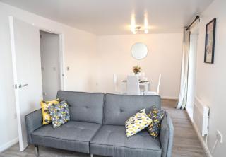 Stylish Flat by SN Homes - Zone 4 Abbey Wood London - Abbey Wood - 7