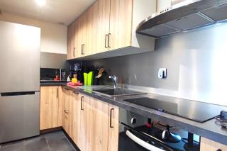 Spacious Apartment with Parking in Bordeaux - 7