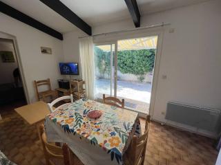 Charmant Pavillon T2 Cabine, 6 Couchages, Cour Privée, Piscine, Parking, Proche Plage - St Cyprien - FR-1-106-34 - Saint-Cyprien - 3
