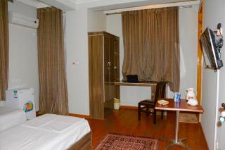 Rahat Hotel - - 1