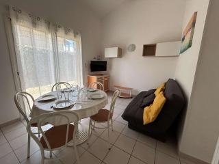 Charmant pavillon avec piscine, terrasse arborée, 5 couchages, 700m plage, 500m commerces - FR-1-229B-103 - Narbonne - 1