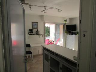 Studio face mer avec clim, WiFi, parking privé, terrasse ensoleillée - FR-1-803-50 - Le Lavandou - 7
