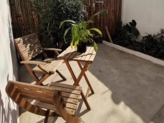 Greyton Toad Hall exclusive use up to 18 and by supplement up to 22 with massive pool and hot tub and sometimes we rent individual rooms - Greyton - 9