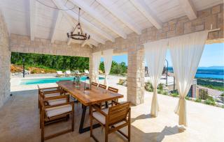Beautiful Home In Jadranovo - Jadranovo - 3