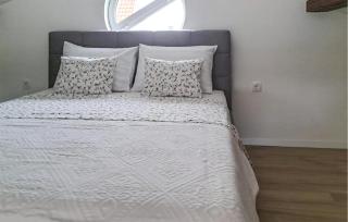 Stunning Apartment In Pirovac With Wifi - Pirovac - 5