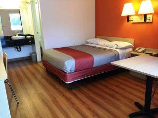 Motel 6-Roseville, MN - Minneapolis North - Roseville - 8