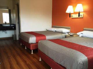 Motel 6-Roseville, MN - Minneapolis North - Roseville - 7