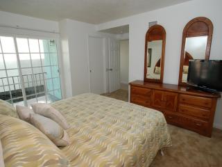 4 Bedrooms - Newport Beach - 4