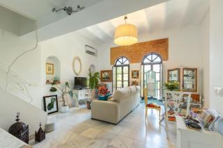 Charming 2 Bedroom Boutique Triplex Apartment with Private Terrace at Seville City Center by OCityzen - 3