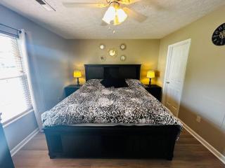Riverside Escape King Suite, and Queen Suite. - 9