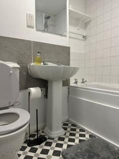 New Borehamwood Suite - Borehamwood - 4