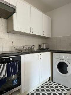 New Borehamwood Suite - Borehamwood - 3