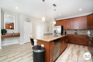 6 Bedroom 5 Bathroom Storey Lake 4770KC - 3