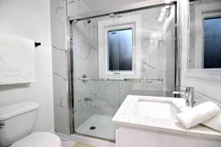 Modern Luxury Home next to Tim Hortons Field - Hamilton - 2
