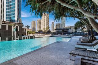 Coastal Skyline Luxury Suite - Gold Coast - 9