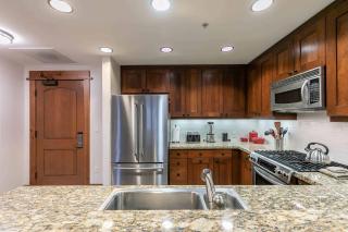 Big Horn Lodge 409 by East West Hospitality - Truckee - 6