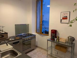 Petit Boucan 47m2 Dans le coeur du Panier - 7