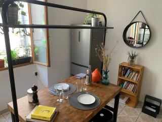 Petit Boucan 47m2 Dans le coeur du Panier - 5