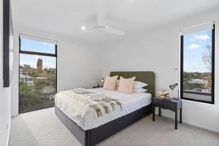 Luxury Living with Views -By KOSH BNB - Hamilton - 6